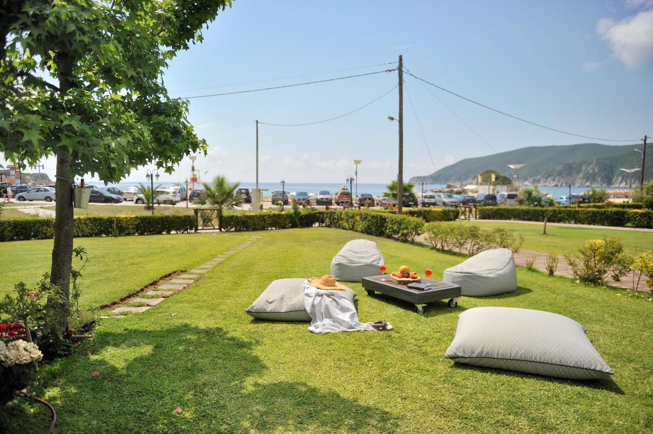 Seathon Seafront Beach Villa In Kalamitsi Exterior photo