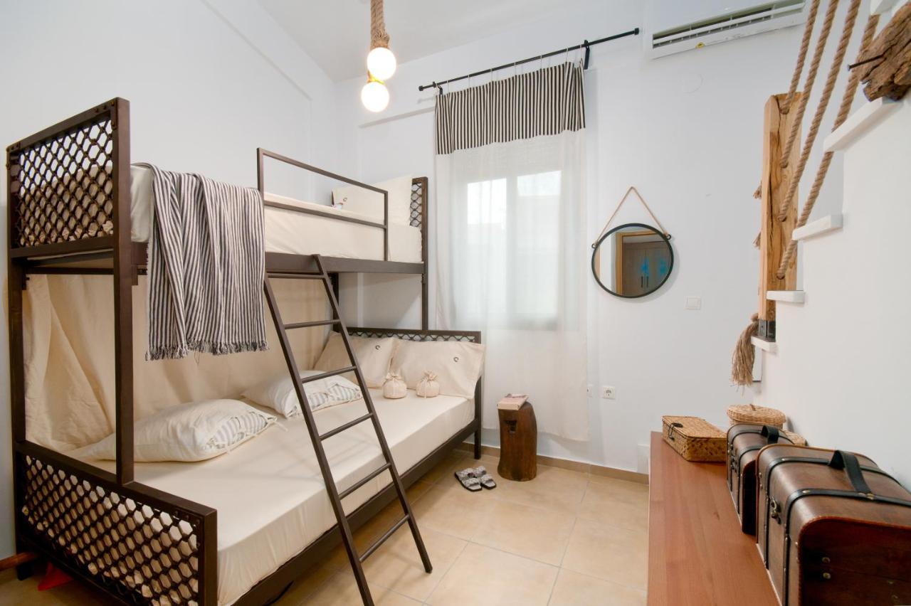Seathon Seafront Beach Villa In Kalamitsi Exterior photo